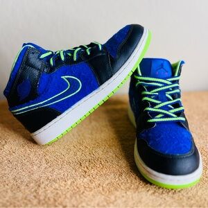 Air Jordan 1 Mid Bel Air - Size 5y